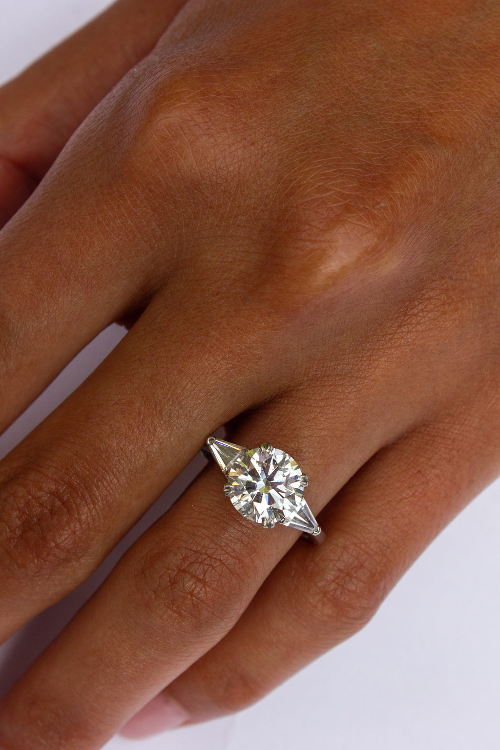 Round Brilliant Cut Diamond Engagement Ring image 1