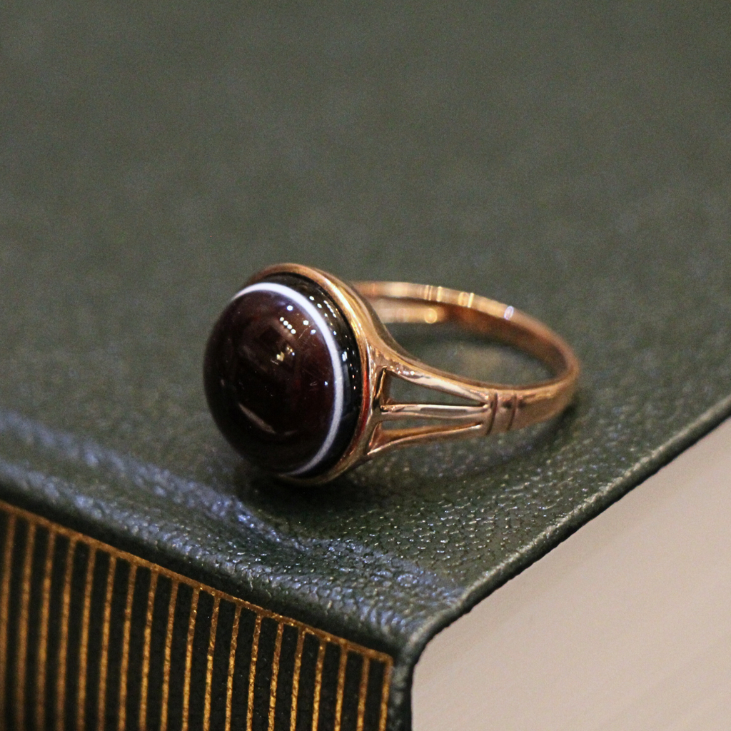 9ct Gold Brown Agate Cabochon Ring