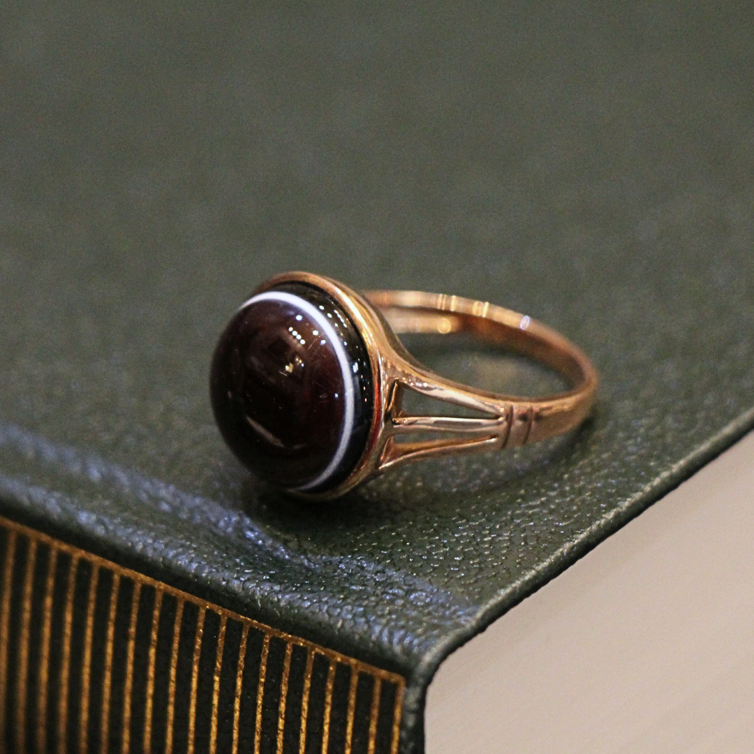 9ct Gold Brown Agate Cabochon Ring
