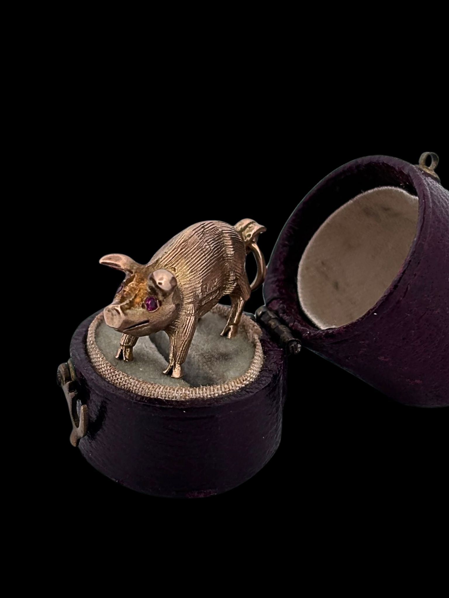 Gold Pig Charm 9ct with Ruby Eyes