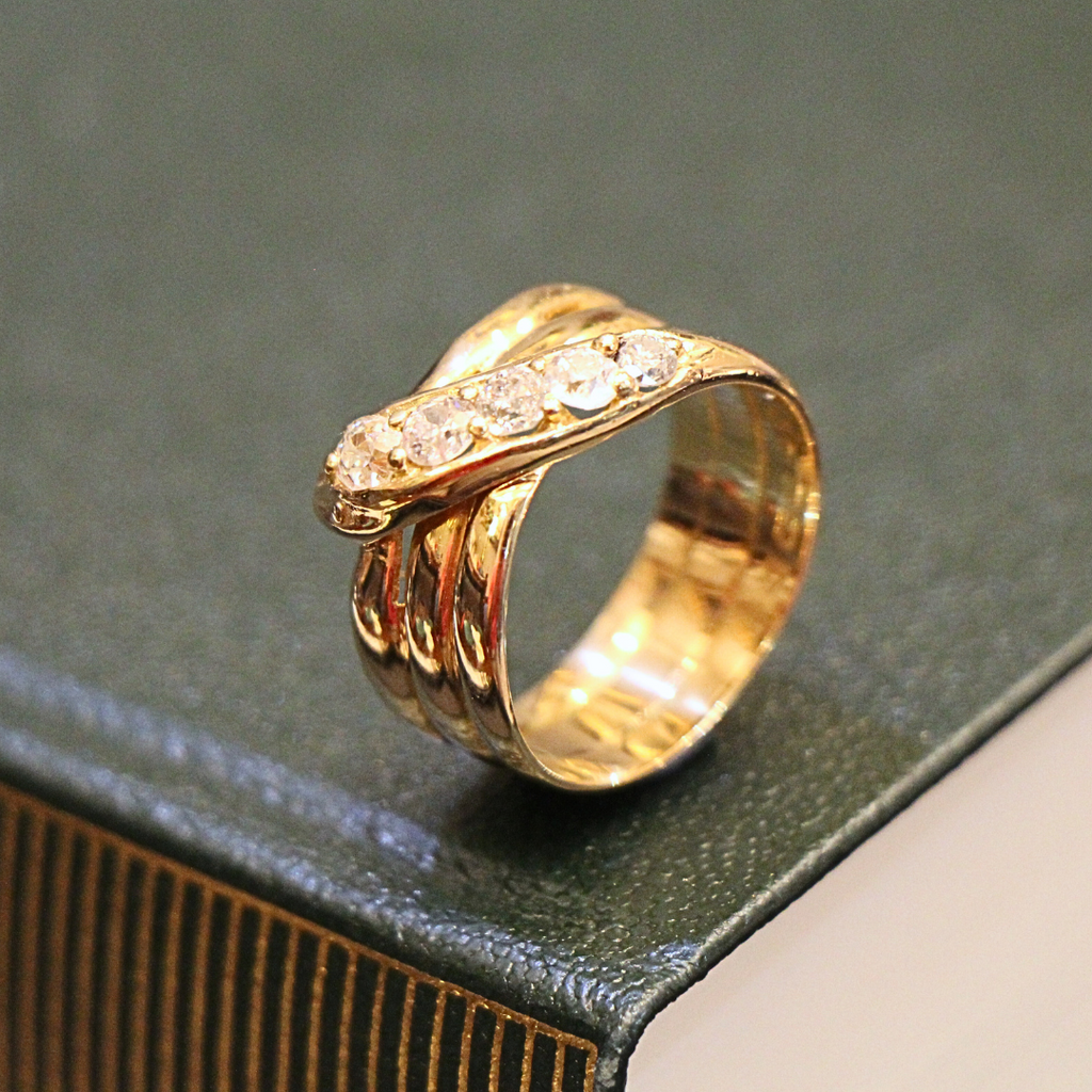 18ct Gold Diamond Sneak Crossover Band Ring