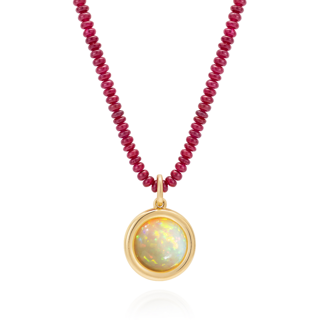 Opal Pendant Necklace in 18K yellow gold