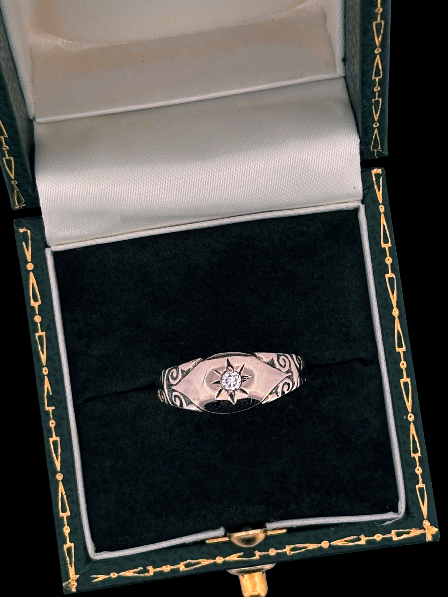 Antique 9ct Rose Gold Star-Set Diamond Ring