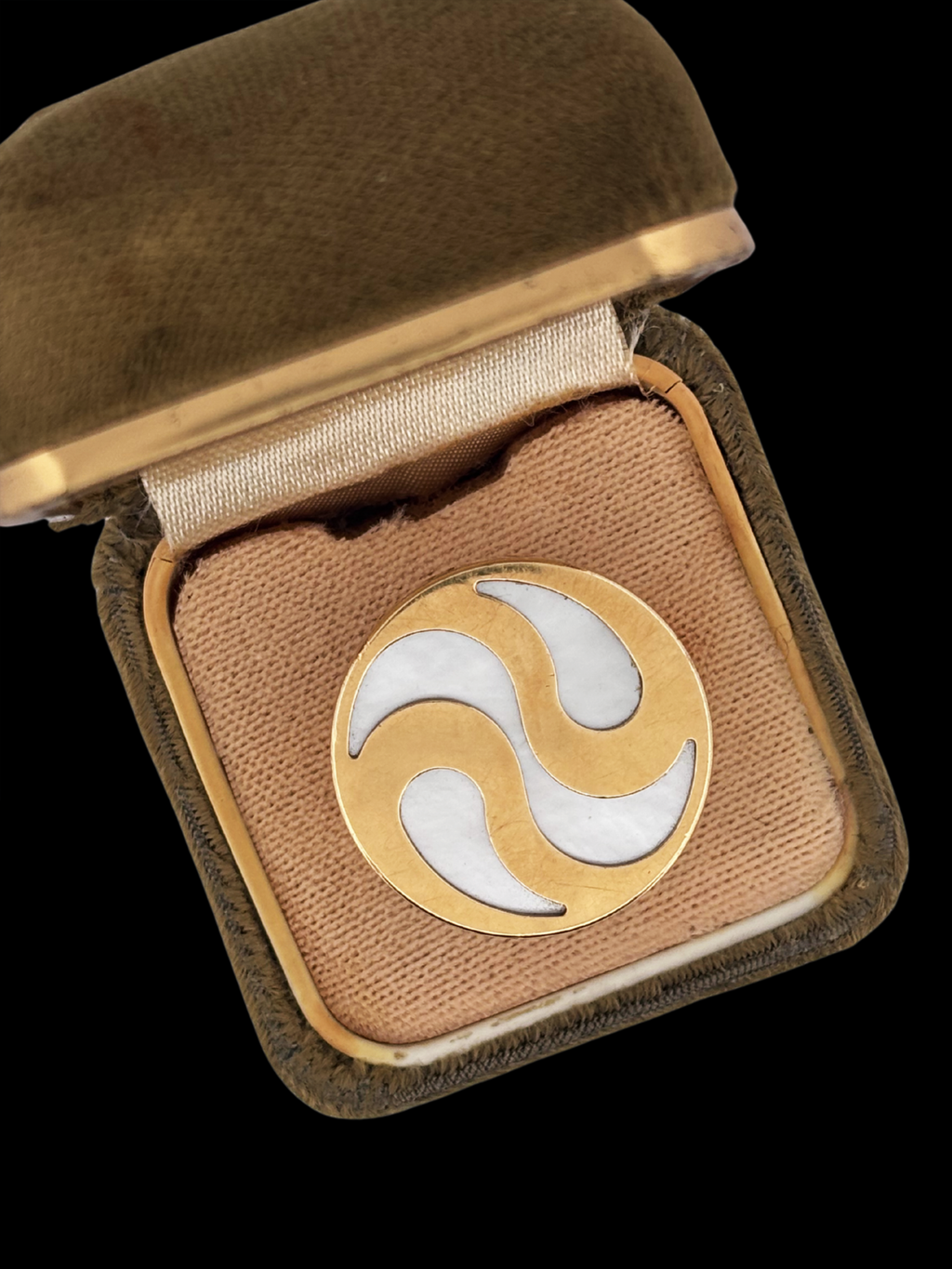 Bulgari Swivel Mother-of Pearl Ring