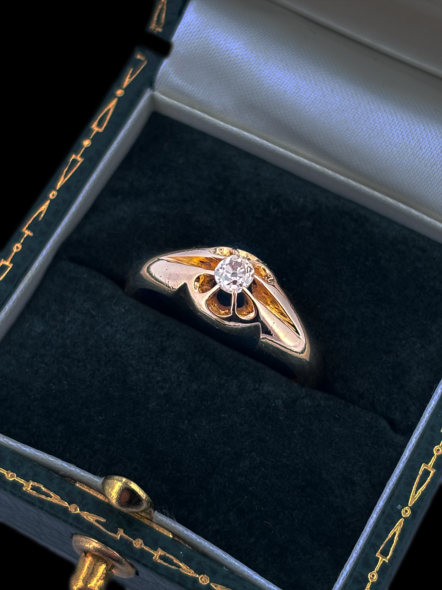 Antique Belcher Diamond Solitaire Ring