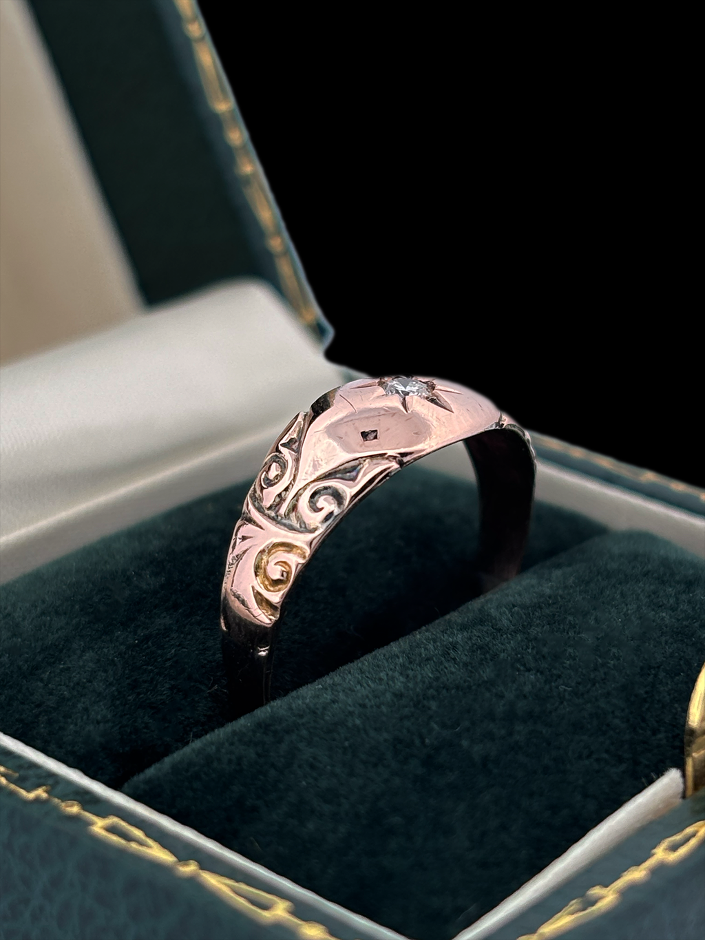 Antique 9ct Rose Gold Star-Set Diamond Ring