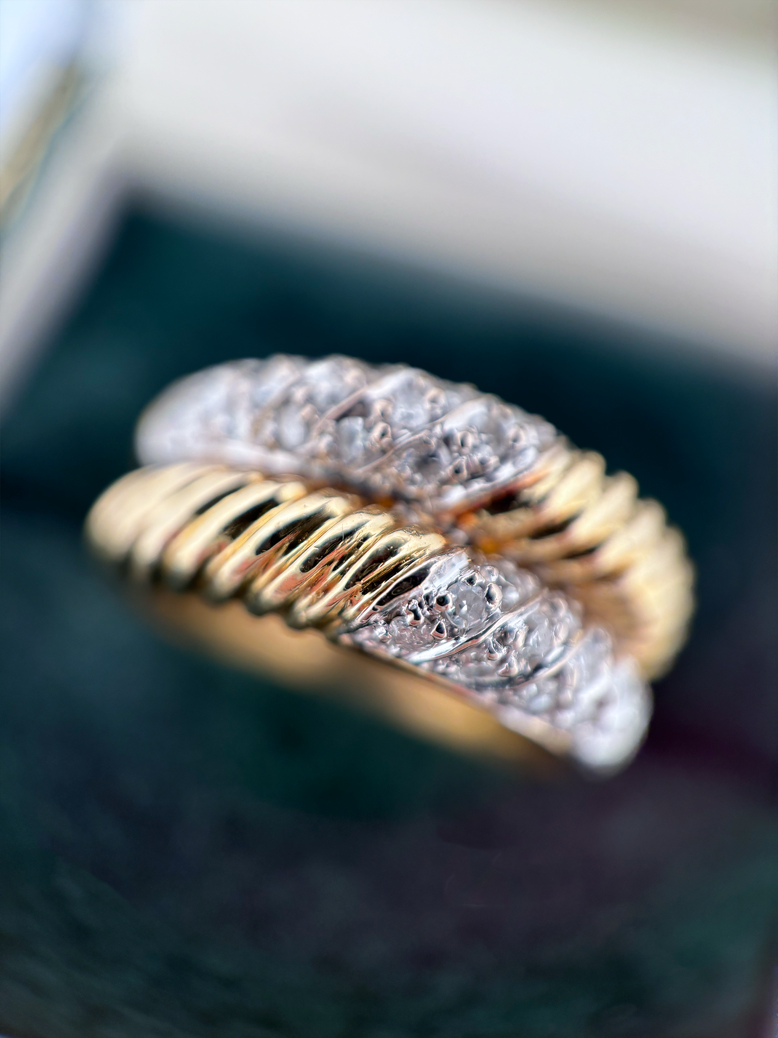 Vintage Dual-Tone Diamond Crossover Ring